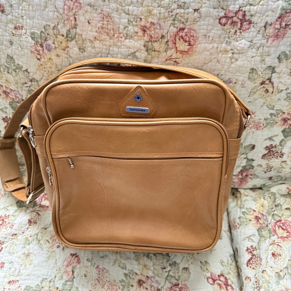 Samsonite Tan Leather Messenger Bag